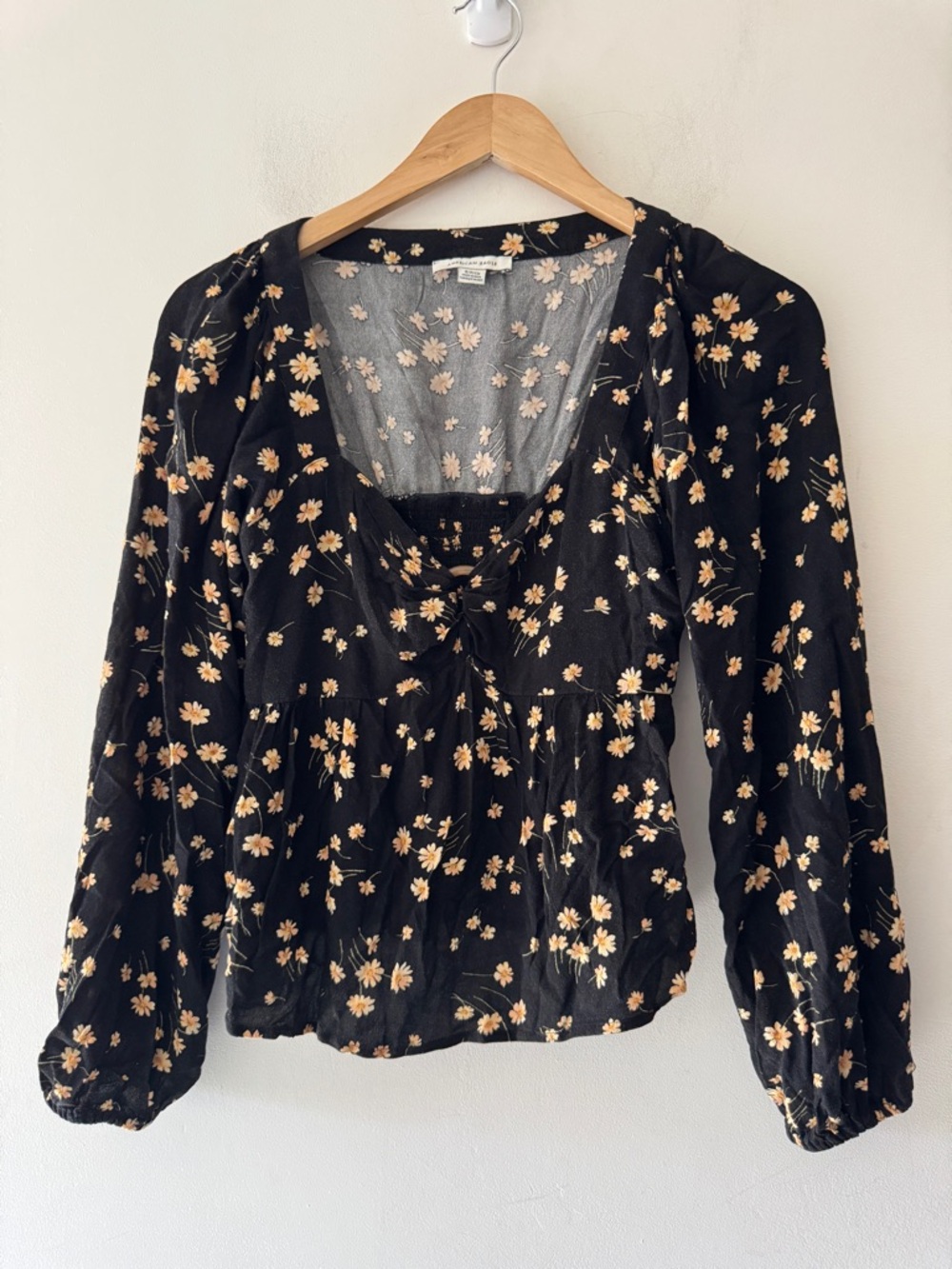 American Eagle Flowy‎ Floral Babydoll Blouse